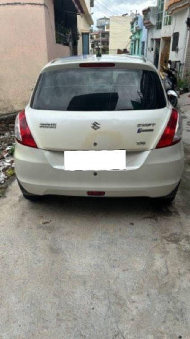 https://images10.gaadi.com/usedcar_image/4049866/original/processed_3657ee94-a6d5-4eab-a696-bab948e8be4d.jpeg?imwidth=6402