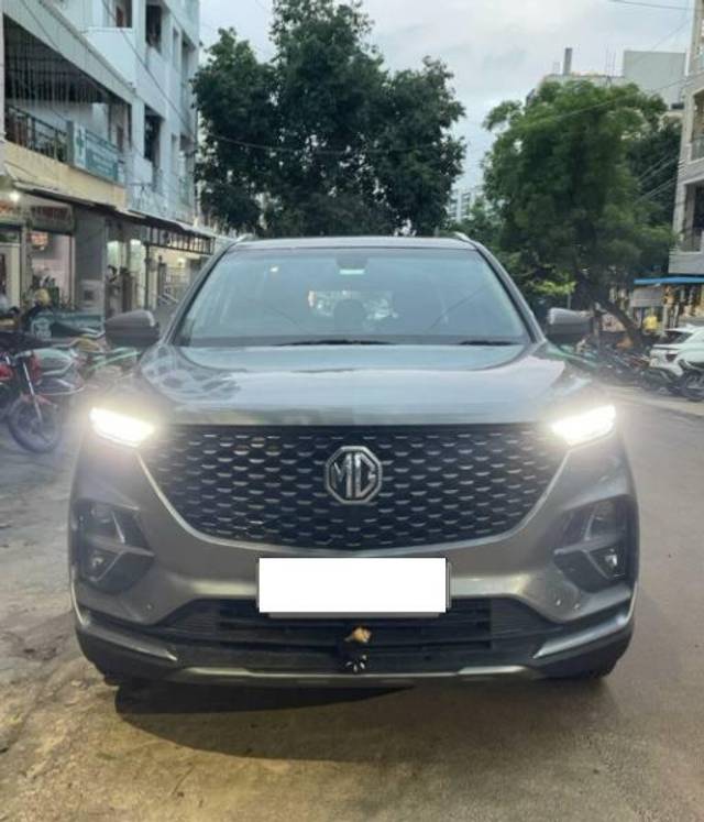 https://images10.gaadi.com/usedcar_image/4050629/original/processed_e7d55d44-d305-48f5-82cb-ed737a4773f6.jpg?imwidth=6400