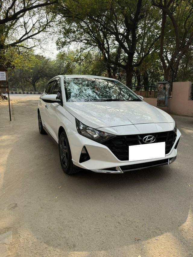 https://images10.gaadi.com/usedcar_image/4050680/original/processed_97daff6c78a2c444de4badfec73d6a91.jpeg?imwidth=6400