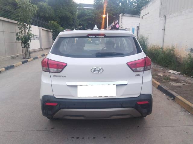 https://images10.gaadi.com/usedcar_image/4050890/original/processed_b3d1e670beb6fc04b058947283b2936f.jpg?imwidth=6401