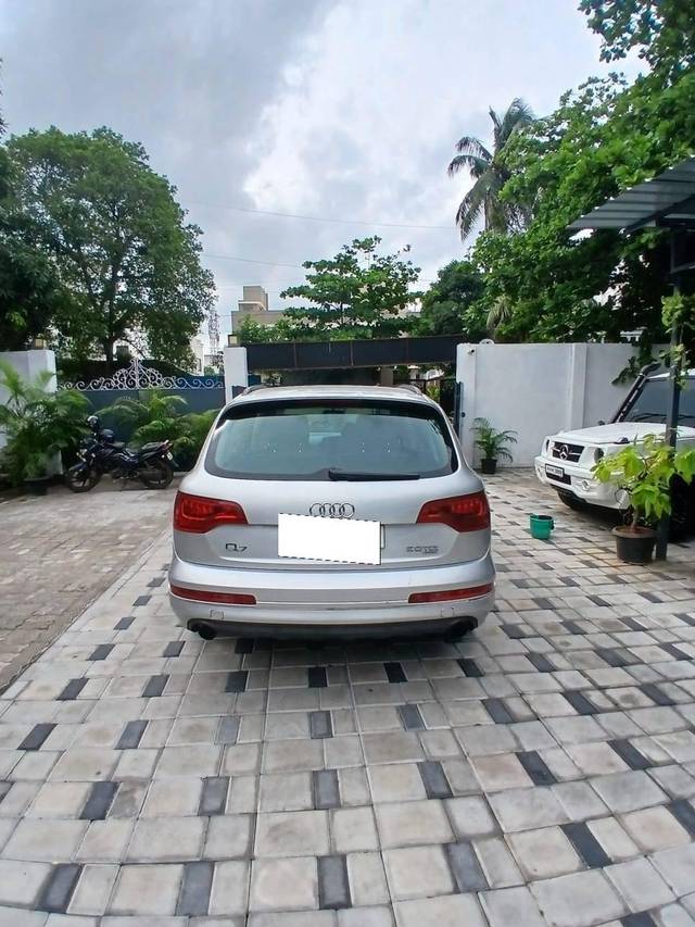 https://images10.gaadi.com/usedcar_image/4050958/original/processed_fb89e4129602bfb6ea278d52f9c5b467.jpg?imwidth=6401