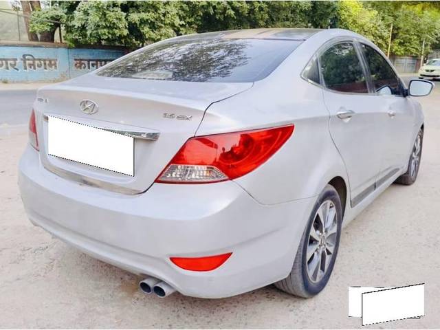 https://images10.gaadi.com/usedcar_image/4050968/original/processed_8d366ada5b46e1954780a83c7ea402dd.jpg?imwidth=6402