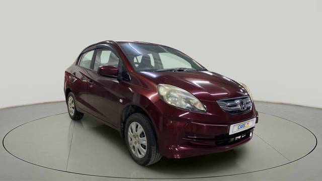 https://images10.gaadi.com/usedcar_image/4051599/original/b6fb7ec2456d3f06f87ebddc0a234801.jpg?imwidth=6400