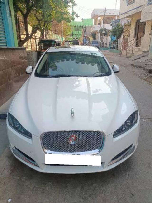 https://images10.gaadi.com/usedcar_image/4051722/original/processed_6f886778-253b-42ce-a4fe-8b389175f54f.jpg?imwidth=6400