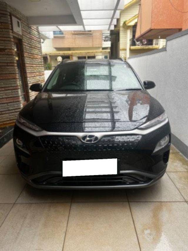 https://images10.gaadi.com/usedcar_image/4051847/original/processed_12f3e6ad-51c3-4db1-b999-a121cb33f84c.jpg?imwidth=6400