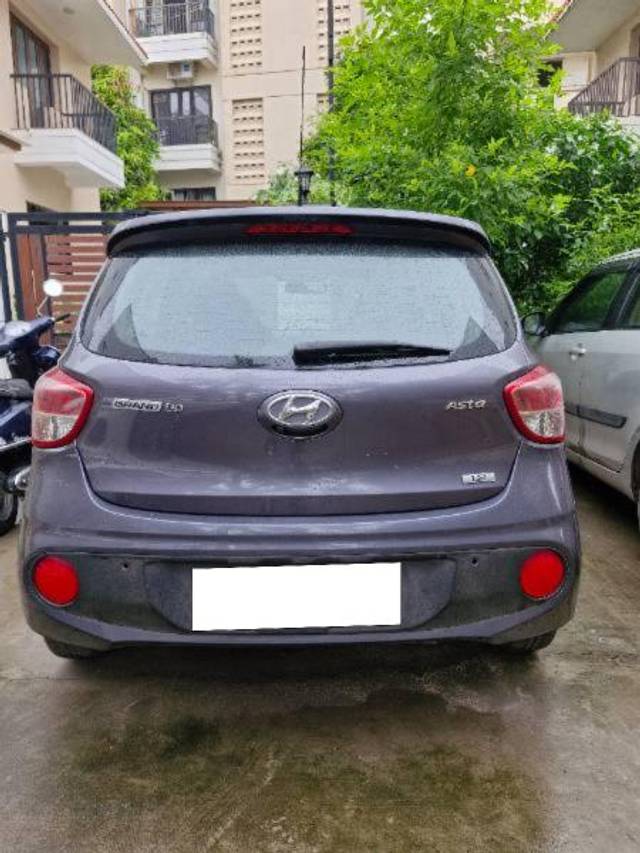 https://images10.gaadi.com/usedcar_image/4051869/original/processed_1384da0b-d205-4559-85f9-89420c6b29ce.jpg?imwidth=6401