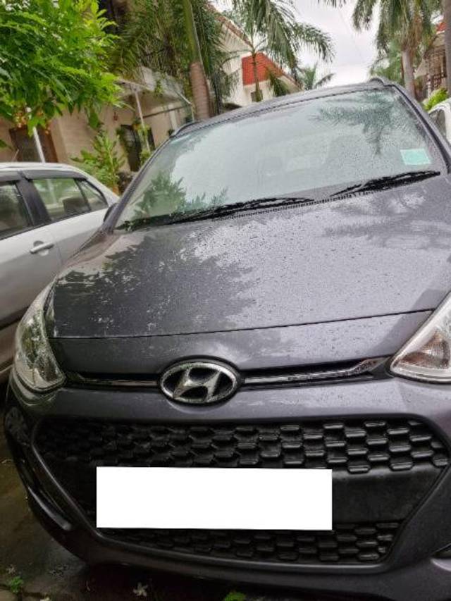 https://images10.gaadi.com/usedcar_image/4051869/original/processed_ac620fd9-e1df-4e55-857f-695e8fc0bde3.jpg?imwidth=6400