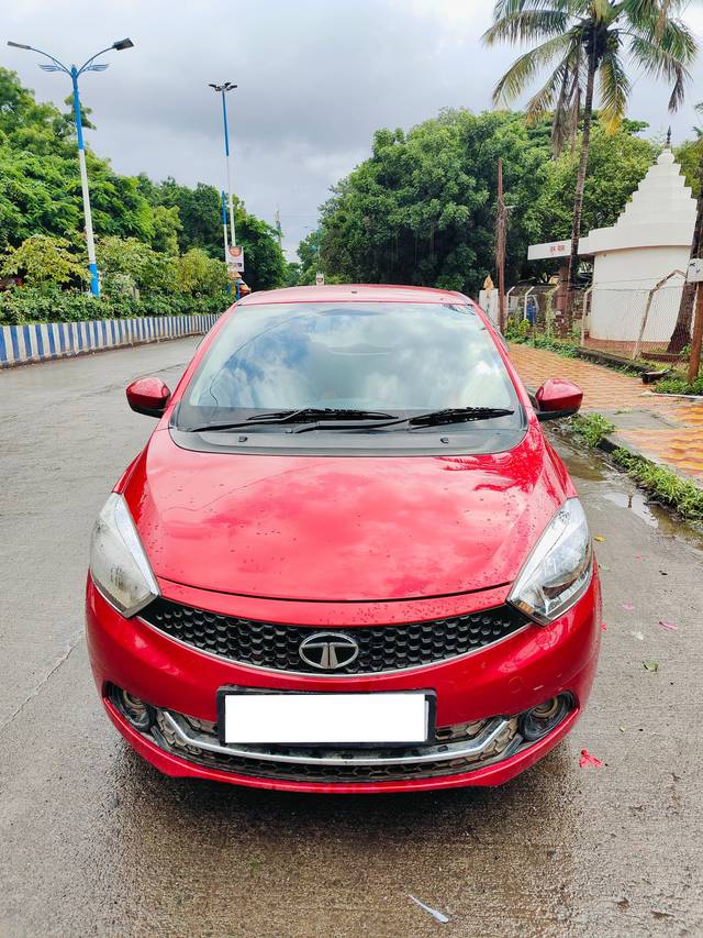 https://images10.gaadi.com/usedcar_image/4051896/original/processed_43d42fa8164a226cb28a6e822d0769b0.jpg?imwidth=6400