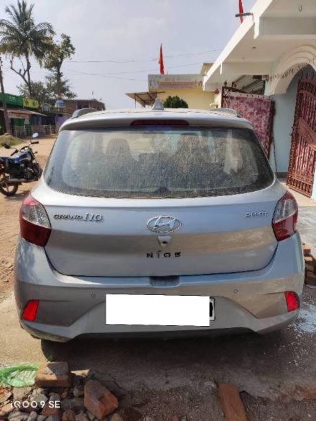 https://images10.gaadi.com/usedcar_image/4051923/original/processed_367e9e45-e5ce-4635-ab71-7f2110268910.jpg?imwidth=6402