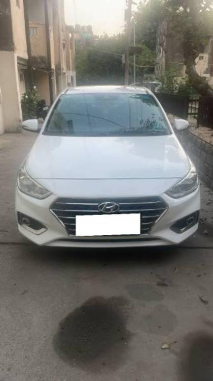 Hyundai Verna CRDi 1.4 EX