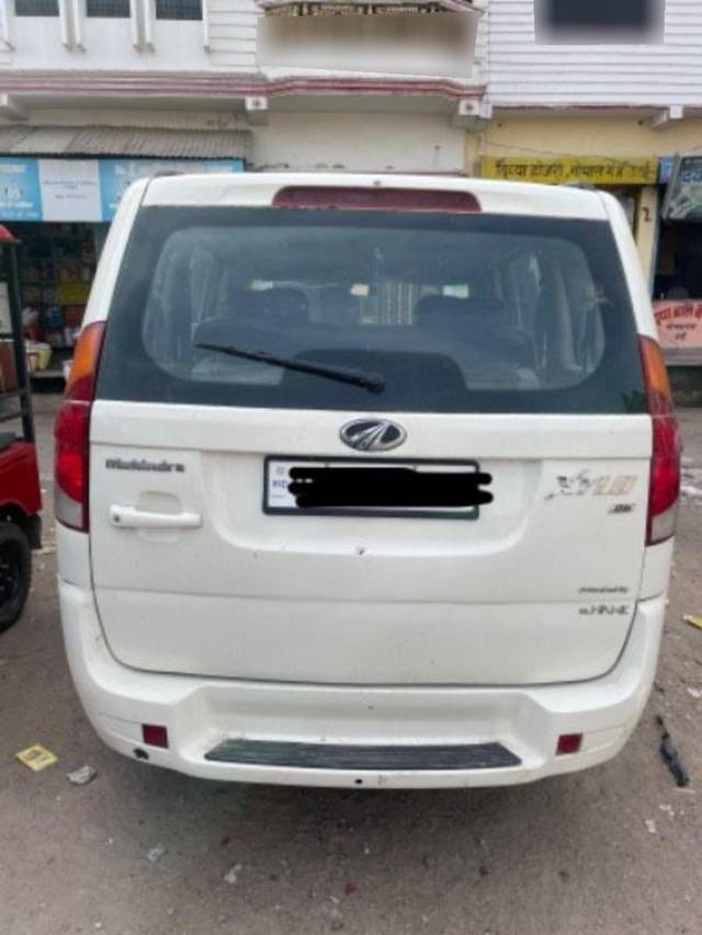 https://images10.gaadi.com/usedcar_image/4052043/original/processed_5ccf2788-10ab-4d7f-90ae-9fdcbbcce7d5.jpeg?imwidth=6401