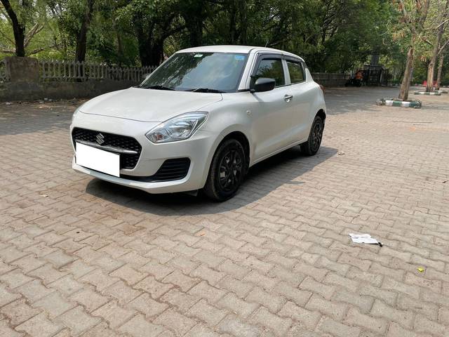 https://images10.gaadi.com/usedcar_image/4052121/original/processed_0ee4c757c6473483557b945df4055de9.jpg?imwidth=6400