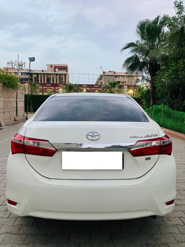 https://images10.gaadi.com/usedcar_image/4052162/original/processed_87d9e2a40343f5442da6872525084d78.jpg?imwidth=6402