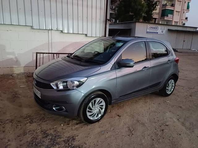 https://images10.gaadi.com/usedcar_image/4052221/original/processed_06ced03d-f9c0-4d5b-9ba4-6ad8dbd204e5.jpg?imwidth=6402