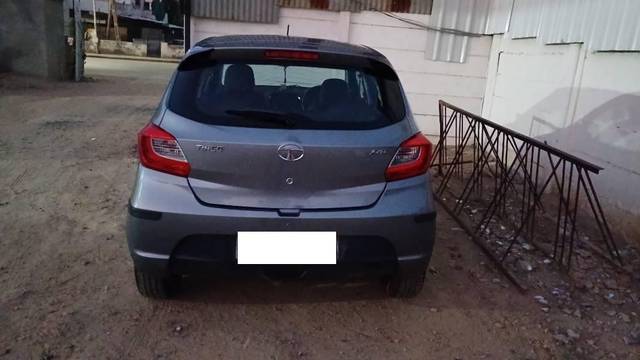 https://images10.gaadi.com/usedcar_image/4052221/original/processed_48ef1de8-e56d-4d25-a54d-28ef73e6a00e.jpeg?imwidth=6401