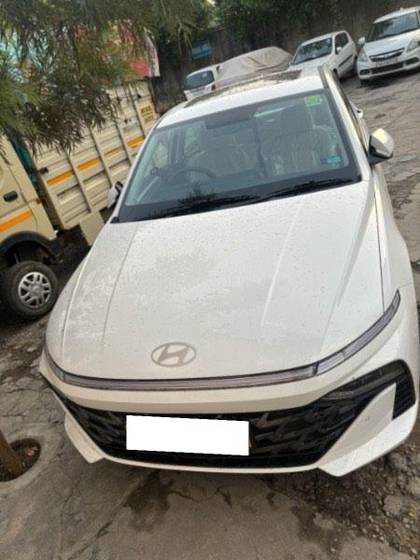 Hyundai Verna SX IVT