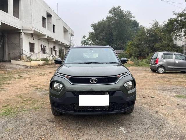 https://images10.gaadi.com/usedcar_image/4052388/original/processed_85e60558-c75c-489b-8741-6c37283ef299.jpg?imwidth=6400