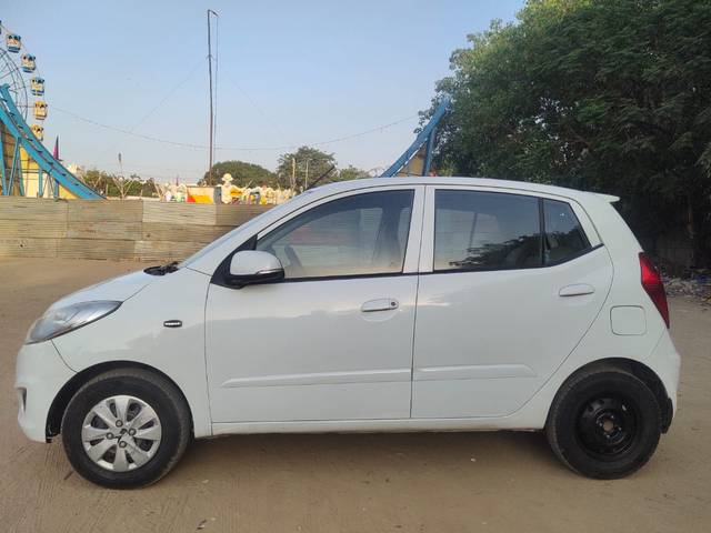 https://images10.gaadi.com/usedcar_image/4052442/original/27fddf5a9c4cda7d839e98030dae569a.jpeg?imwidth=6402