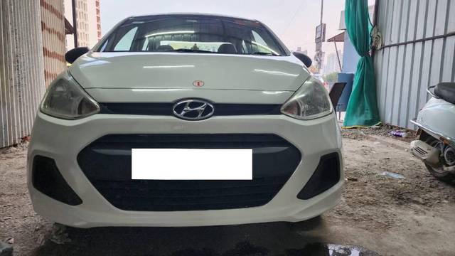 https://images10.gaadi.com/usedcar_image/4052766/original/processed_17163a1d-7649-4130-9c84-8027cddef376.jpg?imwidth=6400