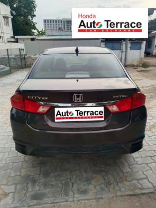 https://images10.gaadi.com/usedcar_image/4053050/original/1f16ed16c8c558fa1a4facca5b0de0a5.jpeg?imwidth=6400