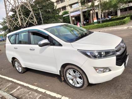 Toyota Innova Crysta 2.4 ZX MT Toyota Innova Crysta 2.4 ZX MT
