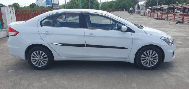 https://images10.gaadi.com/usedcar_image/4053735/original/88799f3a8c617e2844f9c3ce549ed855.jpg?imwidth=6401