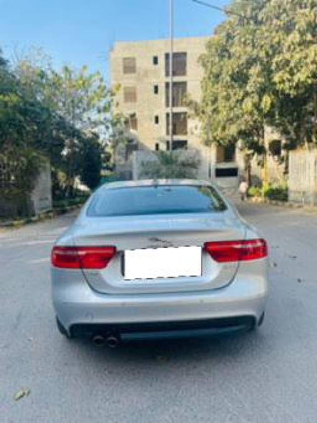 https://images10.gaadi.com/usedcar_image/4053760/original/processed_439dd18d9621faedeef6a68590ee60c5.jpg?imwidth=6401