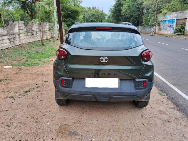 https://images10.gaadi.com/usedcar_image/4053873/original/processed_52ae93924c832d61924f5300519c407e.jpg?imwidth=6402