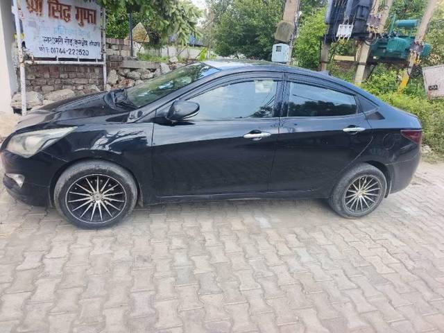 https://images10.gaadi.com/usedcar_image/4053973/original/processed_8ef905ae-b9f8-4911-b00e-1d5dc6dbbb08.jpg?imwidth=6401