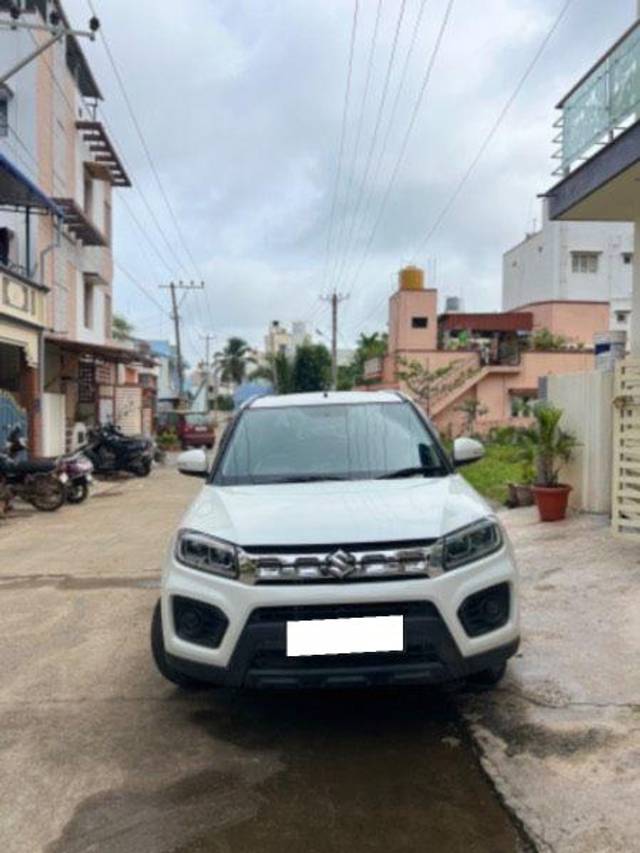 https://images10.gaadi.com/usedcar_image/4054169/original/processed_4e20f5a5-d99a-479d-8b15-10649ab44048.jpeg?imwidth=6400