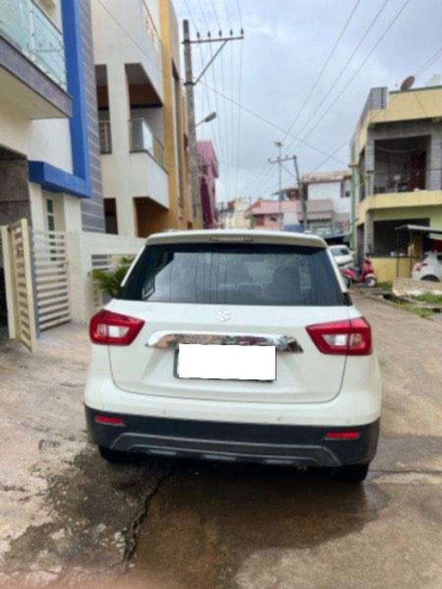 https://images10.gaadi.com/usedcar_image/4054169/original/processed_8f6d8344-79e6-460e-8941-f782651cb49c.jpeg?imwidth=6402