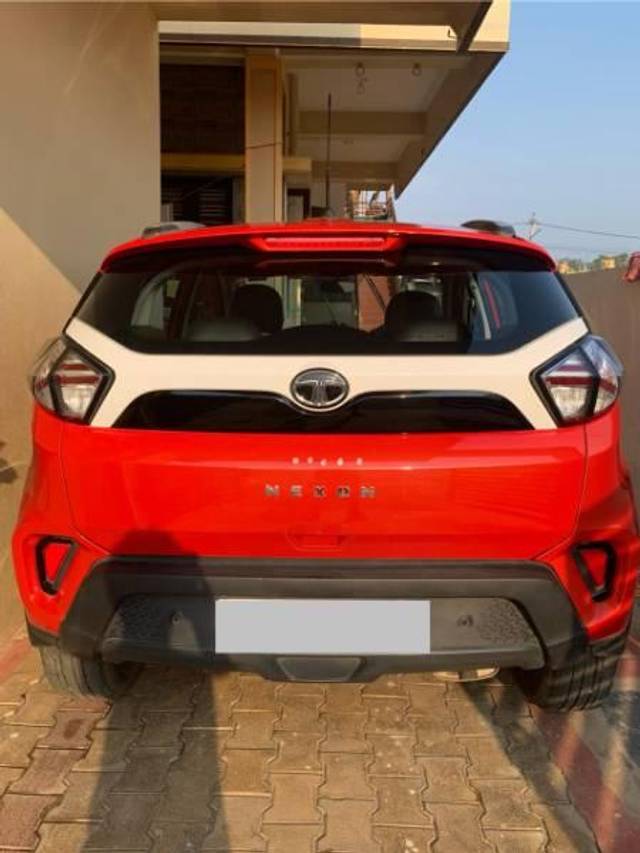 https://images10.gaadi.com/usedcar_image/4054287/original/processed_3d1a68de-f913-4d67-bca8-bfe0a7d538ca.jpg?imwidth=6401