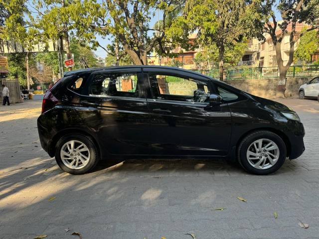 https://images10.gaadi.com/usedcar_image/4054358/original/processed_929b95e8b107f020a37c795137627f15.jpeg?imwidth=6402