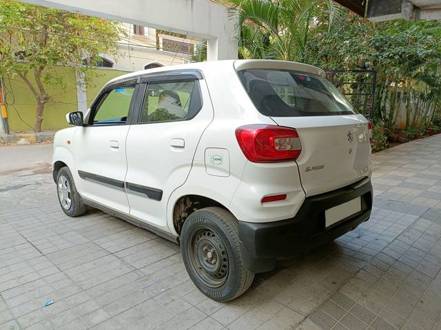 https://images10.gaadi.com/usedcar_image/4054461/original/processed_53ad2fb8eec0d5f562da675956cc0489.jpg?imwidth=6402