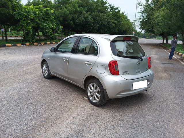 https://images10.gaadi.com/usedcar_image/4054483/original/processed_f9cfeefd09ea6ea2774b56f4cbffbb6e.jpg?imwidth=6402