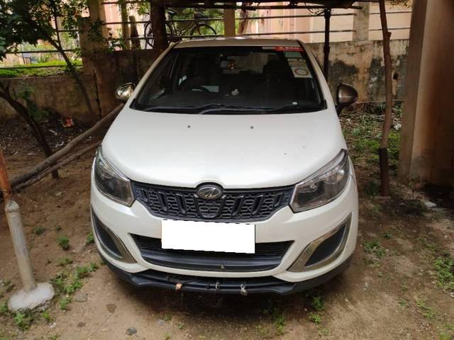 https://images10.gaadi.com/usedcar_image/4054541/original/processed_945a29f8-1856-418c-84a6-0d62057188e8.jpg?imwidth=6400