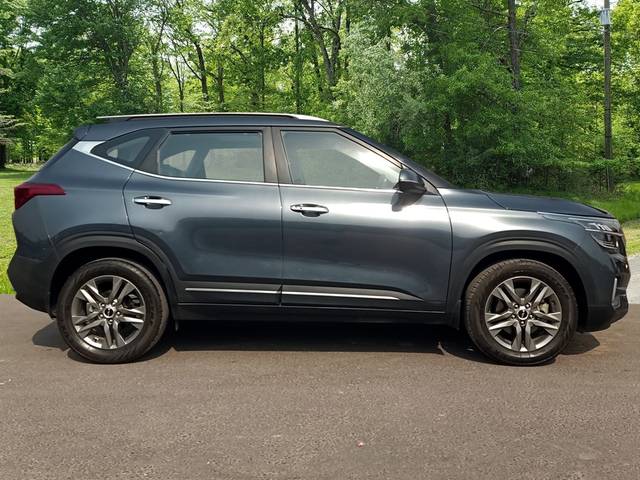 https://images10.gaadi.com/usedcar_image/4054561/original/c886dfc72d278dbb46ec9517b62eb9eb.jpg?imwidth=6401