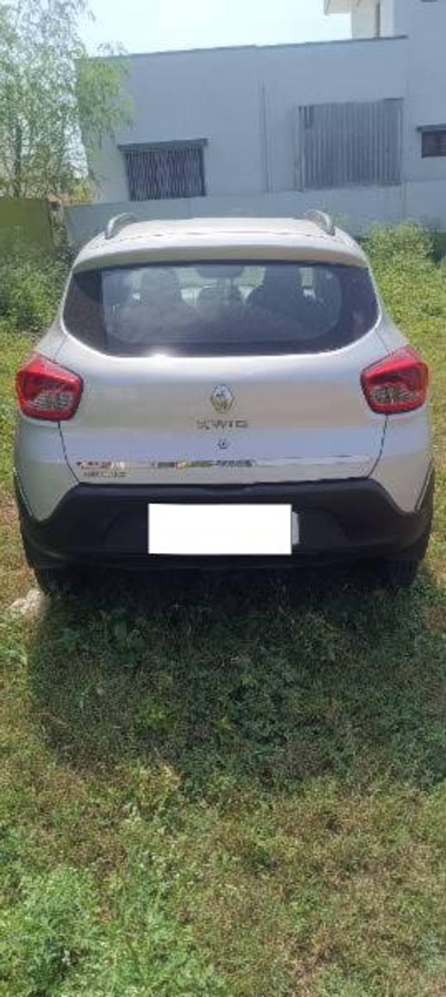 https://images10.gaadi.com/usedcar_image/4054576/original/processed_25e54604-84df-41f0-997d-c1510f600f5b.jpg?imwidth=6402