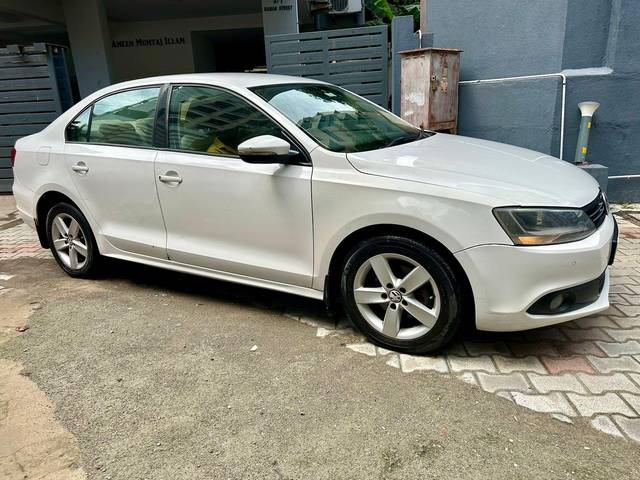 https://images10.gaadi.com/usedcar_image/4054606/original/processed_d16e7ee120400beae7c84caa57d58dad.jpg?imwidth=6400