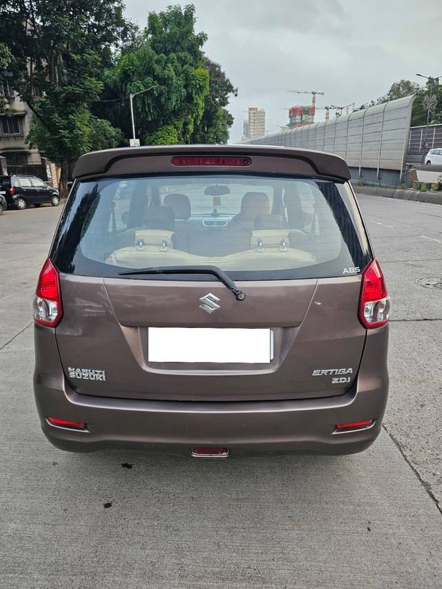 https://images10.gaadi.com/usedcar_image/4054679/original/processed_72b9ae38c0d6d627dd2ec930289ab50e.jpg?imwidth=6402