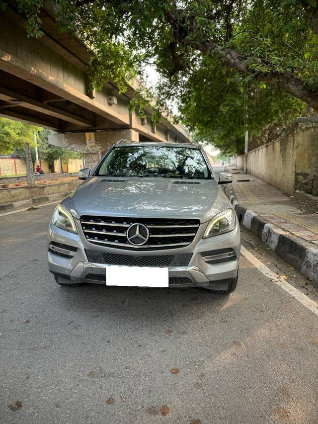 https://images10.gaadi.com/usedcar_image/4054740/original/processed_225322212777b973d7f78d6237f691ef.jpg?imwidth=6401