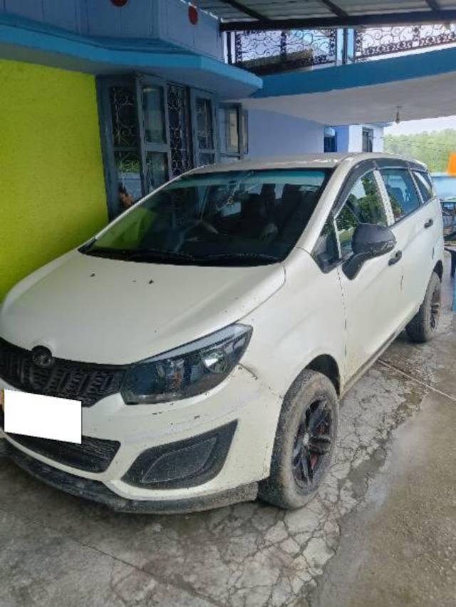 https://images10.gaadi.com/usedcar_image/4054811/original/processed_056135c6-75dc-4e51-a30c-94cf23c36259.jpg?imwidth=6402