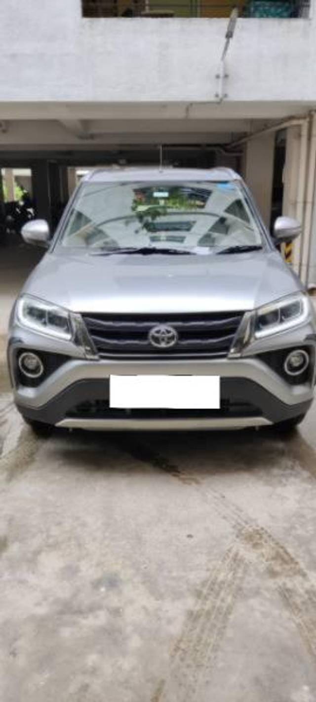 https://images10.gaadi.com/usedcar_image/4054992/original/processed_fcb692ee-8ba0-41e7-b5d0-e7df2860b7f4.jpg?imwidth=6400