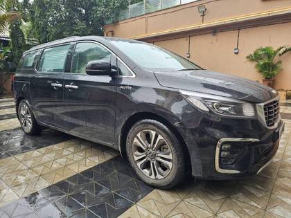 Kia Carnival Limousine Plus