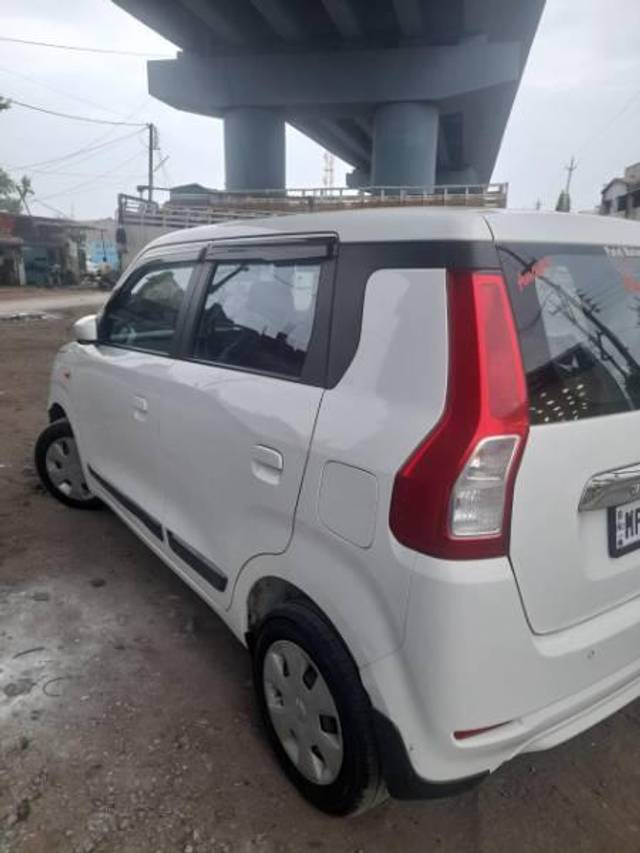 https://images10.gaadi.com/usedcar_image/4055645/original/processed_f0a7d757-0655-4f29-96fb-4767bfc0a142.jpg?imwidth=6402