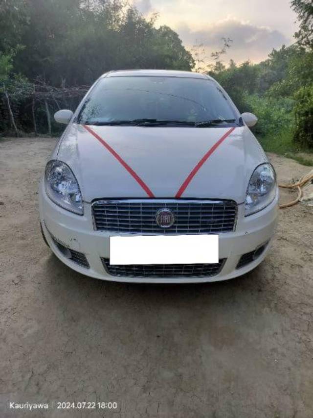 https://images10.gaadi.com/usedcar_image/4055934/original/processed_432bbe24-5cf0-41b6-b000-d25f46197ba5.jpg?imwidth=6400