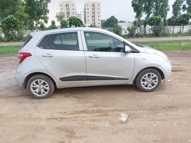 https://images10.gaadi.com/usedcar_image/4056062/original/5d6f498bd37a643e953e0336b6d997a5.jpg?imwidth=6401