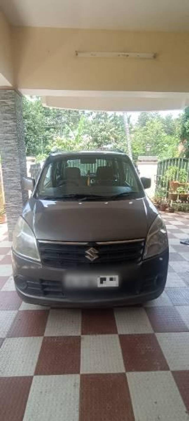 https://images10.gaadi.com/usedcar_image/4056091/original/processed_d71fbdcf-1c22-4a4c-aef1-19b356faf2fc.jpg?imwidth=6401