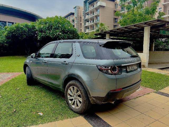 https://images10.gaadi.com/usedcar_image/4056265/original/processed_551b7275-0d19-44bf-ae41-322dc4a3ada8.jpg?imwidth=6402