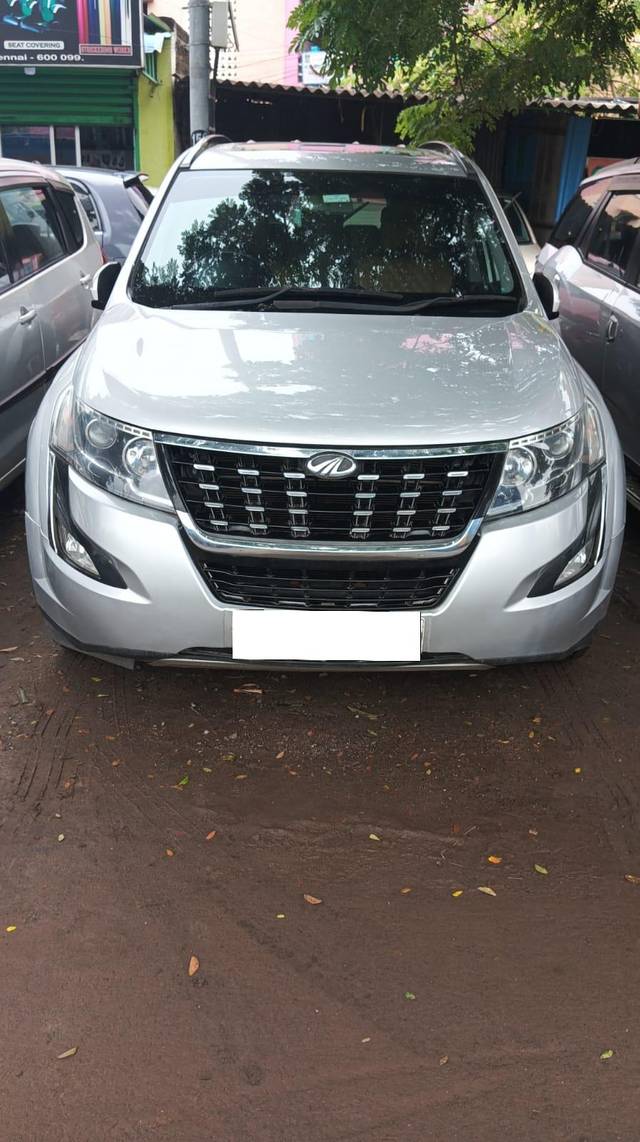 https://images10.gaadi.com/usedcar_image/4057002/original/processed_4487fb112bf7802da2cddd6f1df7910c.jpg?imwidth=6402